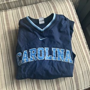UNC Golf wind shirt. Size L. Like new.